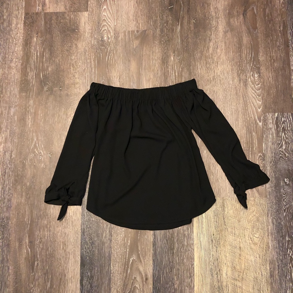 EUC Off the Shoulder Top